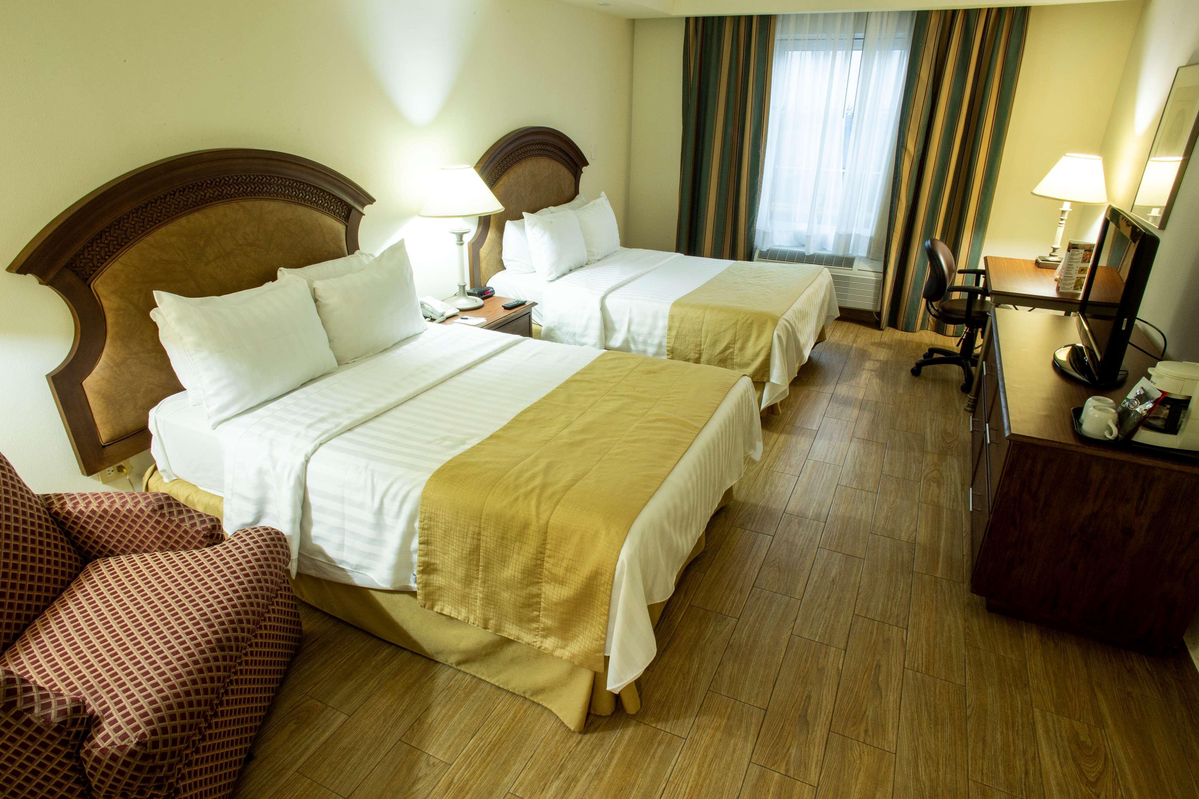 Best Western Plus Monterrey Colon ภายนอก รูปภาพ