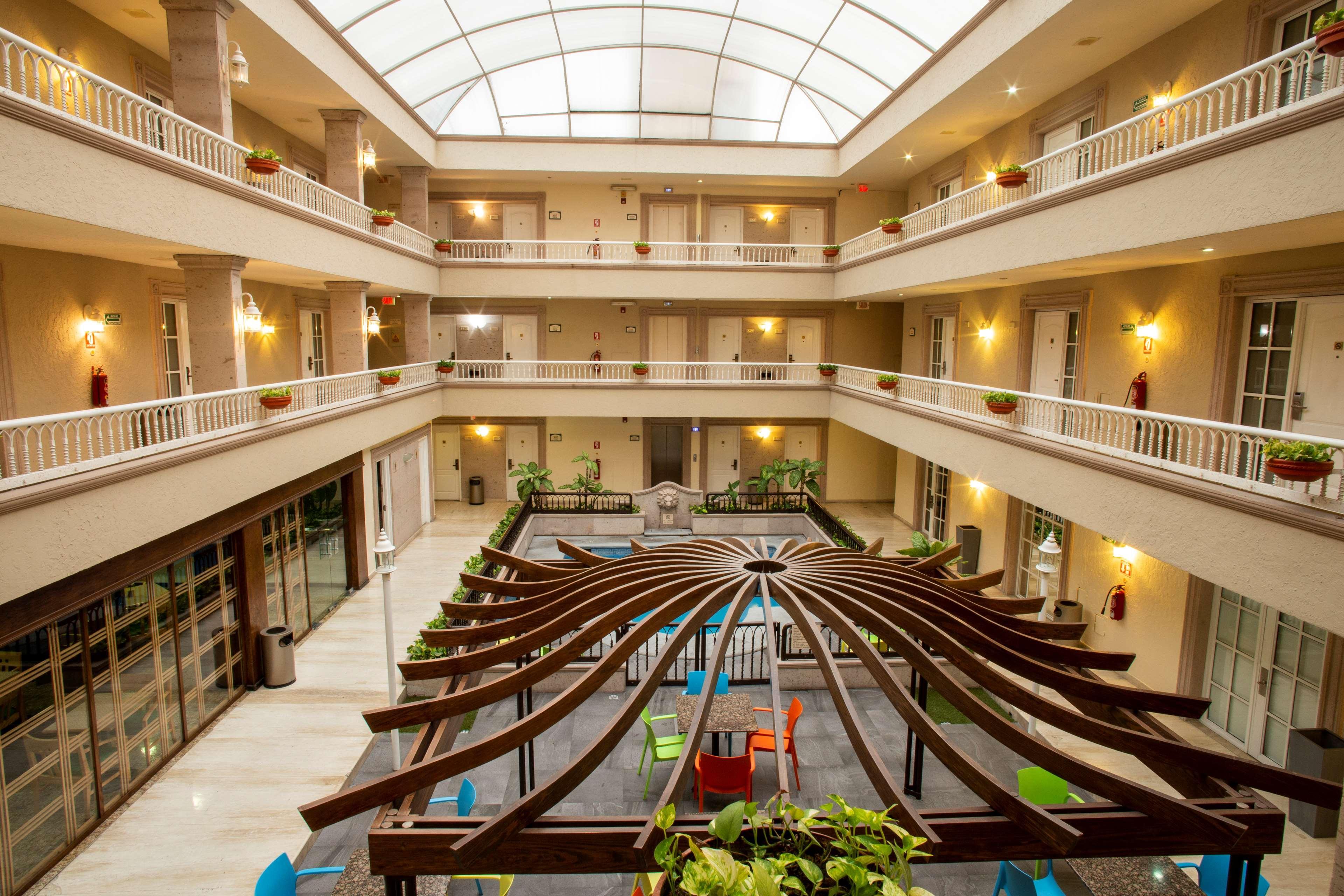 Best Western Plus Monterrey Colon ภายนอก รูปภาพ