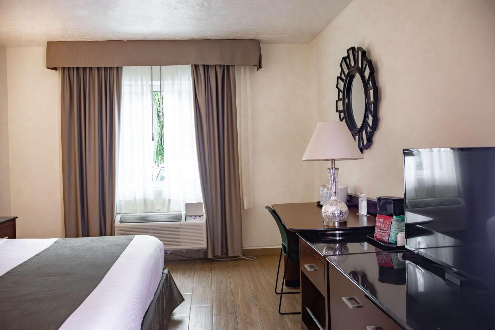Best Western Plus Monterrey Colon ภายนอก รูปภาพ