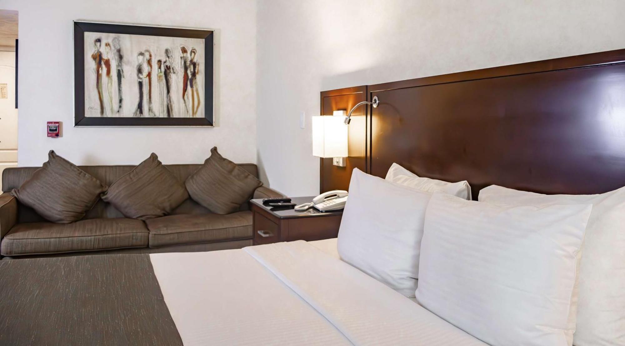 Best Western Plus Monterrey Colon ภายนอก รูปภาพ