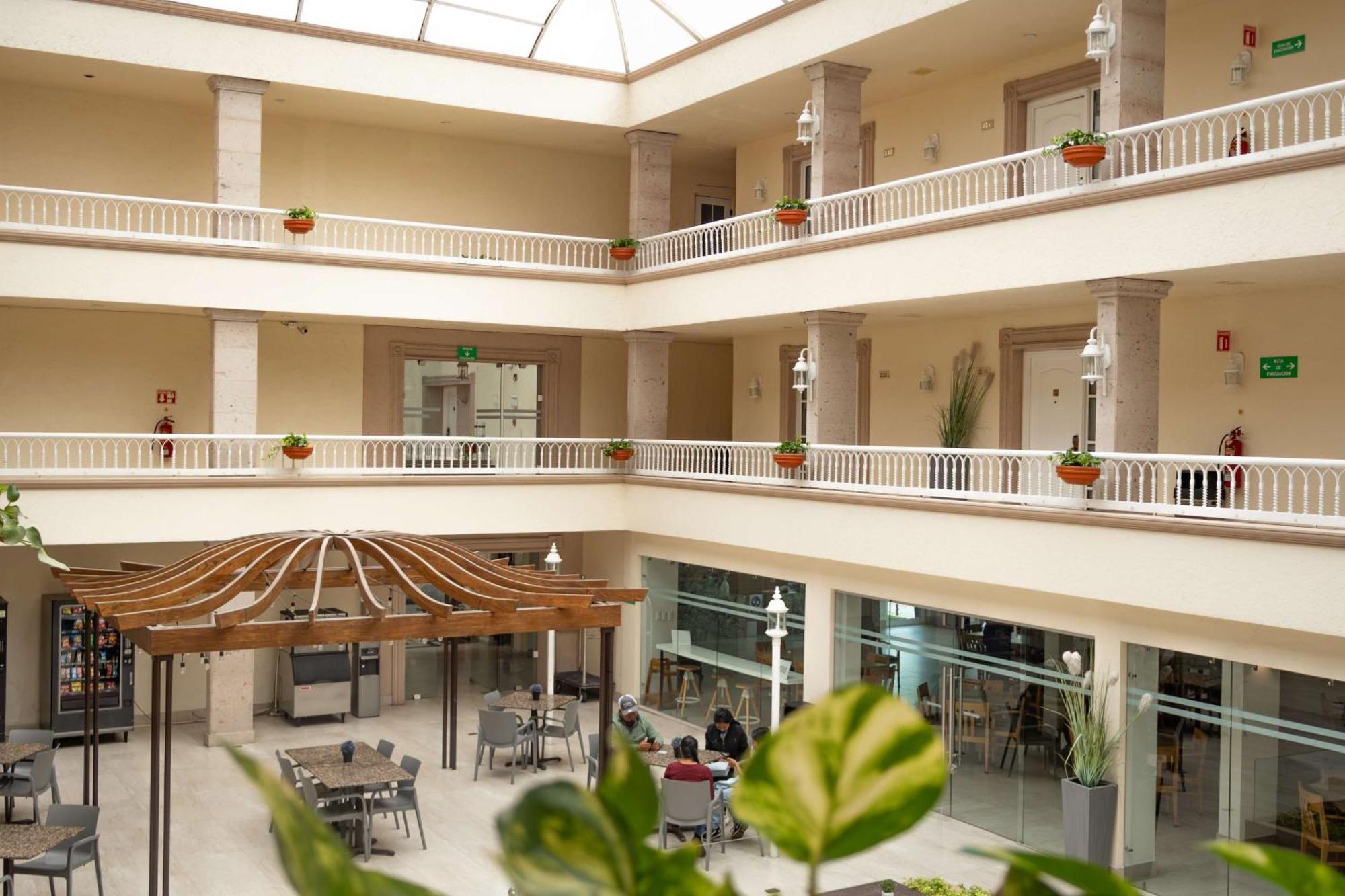 Best Western Plus Monterrey Colon ภายนอก รูปภาพ